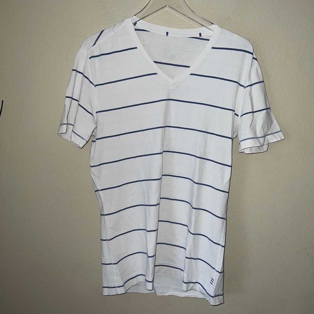 Lululemon Short Sleeve V Neck Striped Tee Shirt White and Navy Blue Mens Large